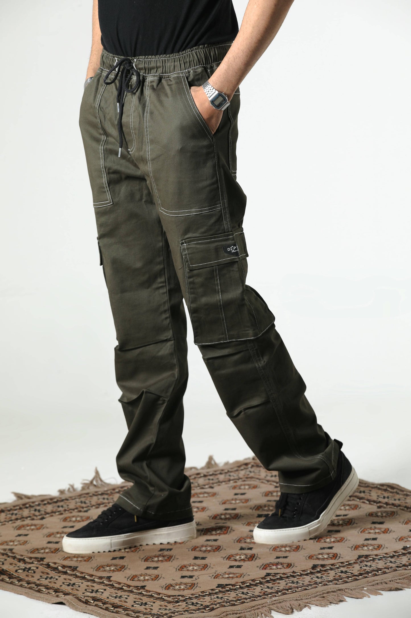 CONTRAST STITCH CARGO TROUSER (MILITARY-GREEN)