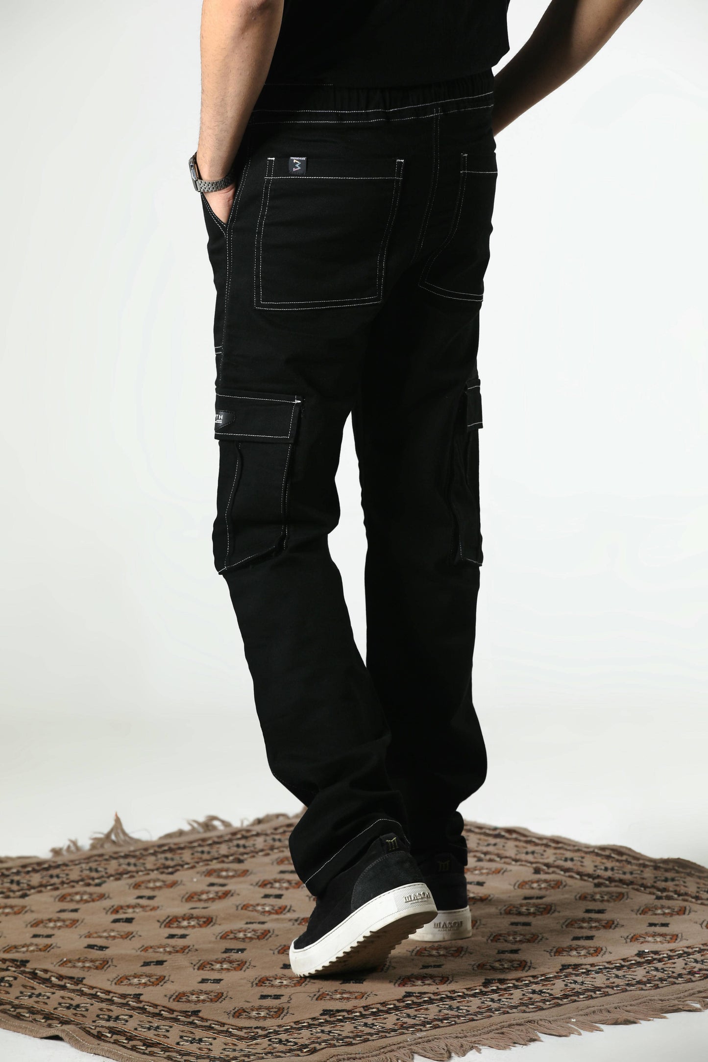 CONTRAST STITCH CARGO TROUSER (JET-BLACK)